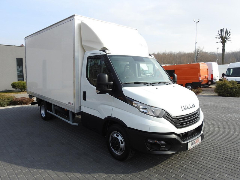 Iveco DAILY 35C16 KONTENER WINDA 8 PALET TEMPOMAT BLIŹNIACZE KOŁA KLIM - Лекотоварен автомобил фургон: снимка 4 Iveco DAILY 35C16 KONTENER WINDA 8 PALET TEMPOMAT BLIŹNIACZE KOŁA KLIM - Лекотоварен автомобил фургон: снимка 4