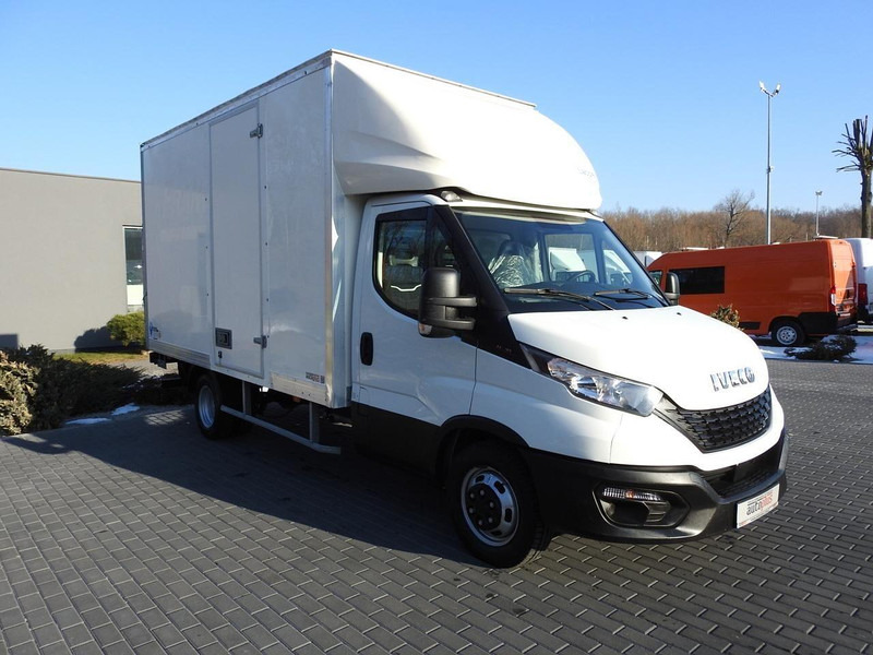 Iveco DAILY 35C16 KONTENER WINDA 8 PALET TEMPOMAT BLIŹNIACZE KOŁA KLIM - Лекотоварен автомобил фургон: снимка 4 Iveco DAILY 35C16 KONTENER WINDA 8 PALET TEMPOMAT BLIŹNIACZE KOŁA KLIM - Лекотоварен автомобил фургон: снимка 4