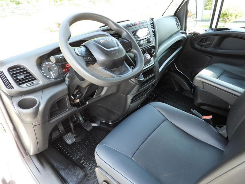 Iveco DAILY 35C16 WYWROTKA PODWÓJNA KABINA DOKA 6 MIEJSC BLIŹNIACZE KO - Бус самосвал: снимка 2 Iveco DAILY 35C16 WYWROTKA PODWÓJNA KABINA DOKA 6 MIEJSC BLIŹNIACZE KO - Бус самосвал: снимка 2