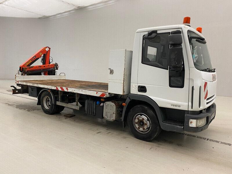 Iveco Eurocargo 75E18 - Бордови камион, Камион с кран: снимка 2 Iveco Eurocargo 75E18 - Бордови камион, Камион с кран: снимка 2