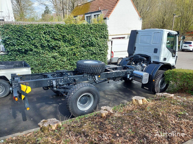 Iveco ML 150E24WS 4x4 - Шаси кабина: снимка 3 Iveco ML 150E24WS 4x4 - Шаси кабина: снимка 3