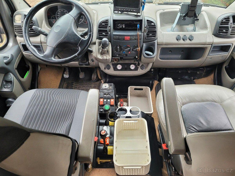 Лекотоварен автомобил фургон Iveco SCAM SMT 35. 3D 4x4 Off Road Van: снимка 6 Лекотоварен автомобил фургон Iveco SCAM SMT 35. 3D 4x4 Off Road Van: снимка 6