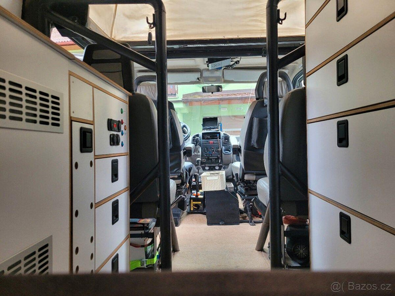 Лекотоварен автомобил фургон Iveco SCAM SMT 35. 3D 4x4 Off Road Van: снимка 8 Лекотоварен автомобил фургон Iveco SCAM SMT 35. 3D 4x4 Off Road Van: снимка 8