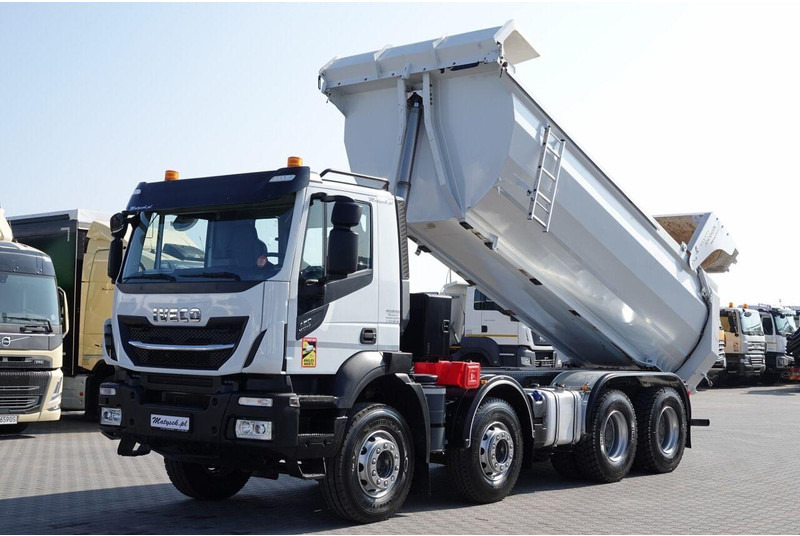 Iveco STRALIS X-WAY 480 / 8x4 / WYWROTKA TYLNOZSYP + HYDROKLAPA / OPON - Самосвал камион: снимка 1 Iveco STRALIS X-WAY 480 / 8x4 / WYWROTKA TYLNOZSYP + HYDROKLAPA / OPON - Самосвал камион: снимка 1