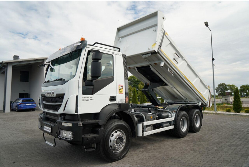 Iveco TRAKKER 360 - Самосвал камион: снимка 2 Iveco TRAKKER 360 - Самосвал камион: снимка 2