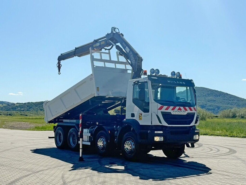 Iveco TRAKKER 450 * FASSI F215A.0.22 + FUNK / 8x4 *TOP - Самосвал камион, Камион с кран: снимка 2 Iveco TRAKKER 450 * FASSI F215A.0.22 + FUNK / 8x4 *TOP - Самосвал камион, Камион с кран: снимка 2