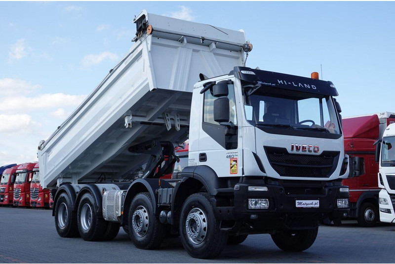 Iveco TRAKKER / 8x4 / WYWROTKA / HYDROBURTA / BORDMATIC / EURO 6 / ME - Самосвал камион: снимка 5 Iveco TRAKKER / 8x4 / WYWROTKA / HYDROBURTA / BORDMATIC / EURO 6 / ME - Самосвал камион: снимка 5