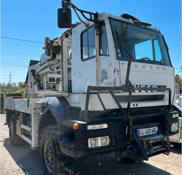 Iveco Trakker 360 - Drilling crane truck 4x4 - Пробивна машина: снимка 2 Iveco Trakker 360 - Drilling crane truck 4x4 - Пробивна машина: снимка 2