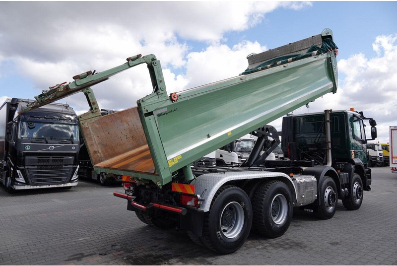 Iveco X-WAY 480 / 8X4 / WYWROTKA / HYDROBURTA / BORDMATIC / HYDROKLAPA - Самосвал камион: снимка 4 Iveco X-WAY 480 / 8X4 / WYWROTKA / HYDROBURTA / BORDMATIC / HYDROKLAPA - Самосвал камион: снимка 4