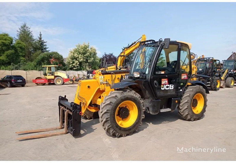 JCB 535-95 Telescopic basket lift - Работна площадка: снимка 1 JCB 535-95 Telescopic basket lift - Работна площадка: снимка 1