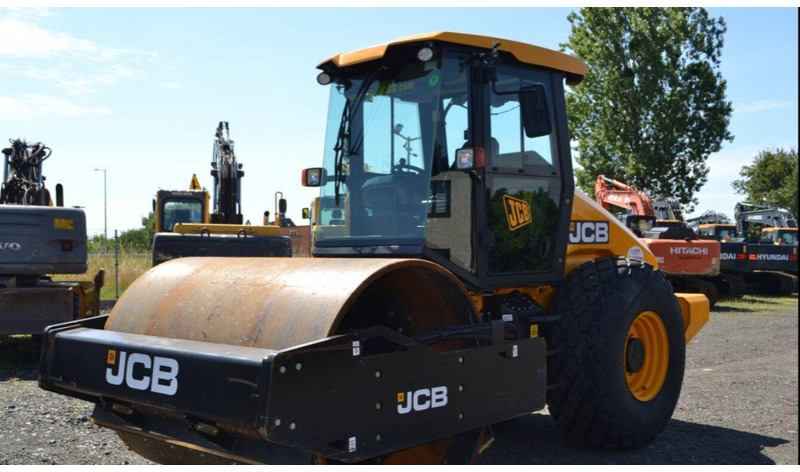 JCB VM116D - Пневматичен валяк: снимка 5 JCB VM116D - Пневматичен валяк: снимка 5