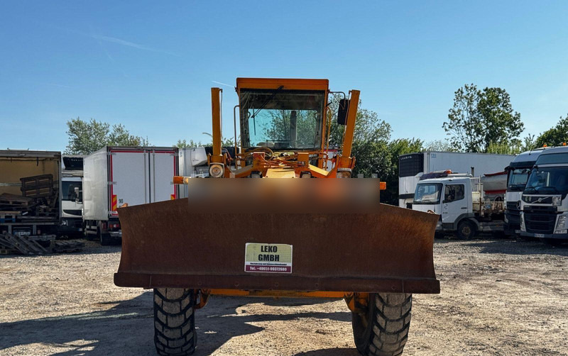 John Deere 770B - Грейдер: снимка 2 John Deere 770B - Грейдер: снимка 2