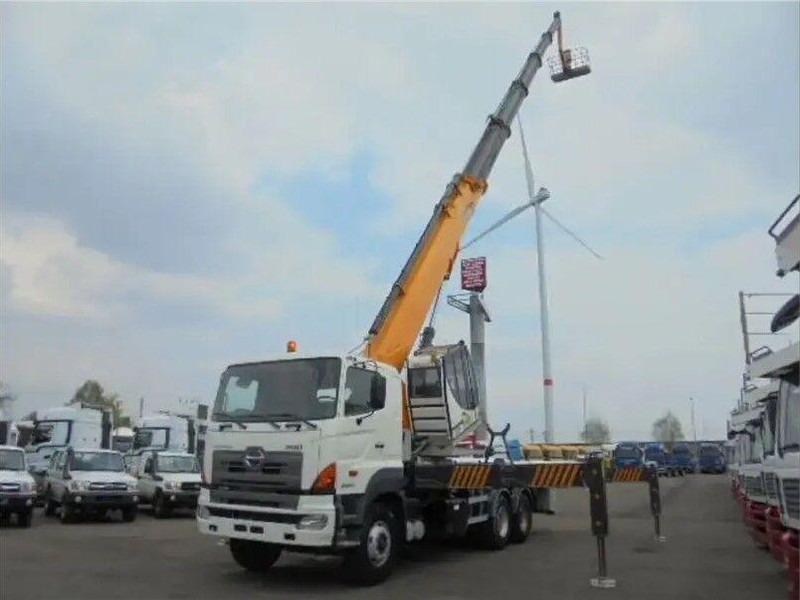 Hino 700 3441 6X4 Emelőkosaras 22,8m - Камион, Камион с кран: снимка 2 Hino 700 3441 6X4 Emelőkosaras 22,8m - Камион, Камион с кран: снимка 2