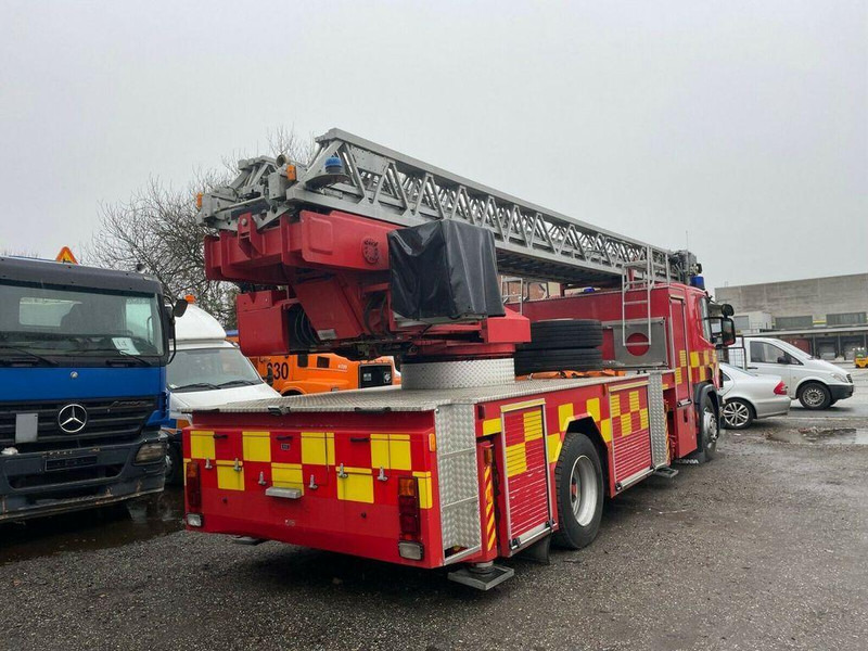 Scania P94-300 Emelőkosaras 33m - Камион, Камион с кран: снимка 3 Scania P94-300 Emelőkosaras 33m - Камион, Камион с кран: снимка 3