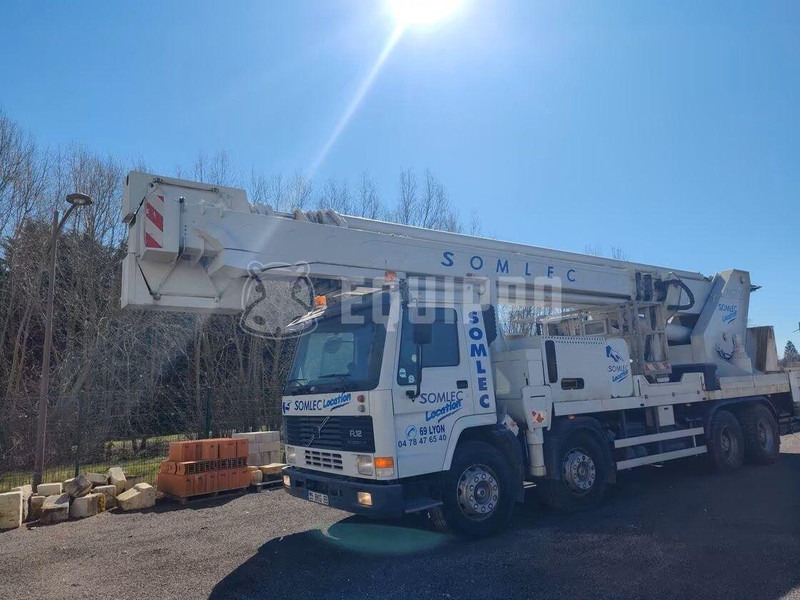 Volvo FL12 - Mounted boom lift truck - Камион, Камион с кран: снимка 1 Volvo FL12 - Mounted boom lift truck - Камион, Камион с кран: снимка 1