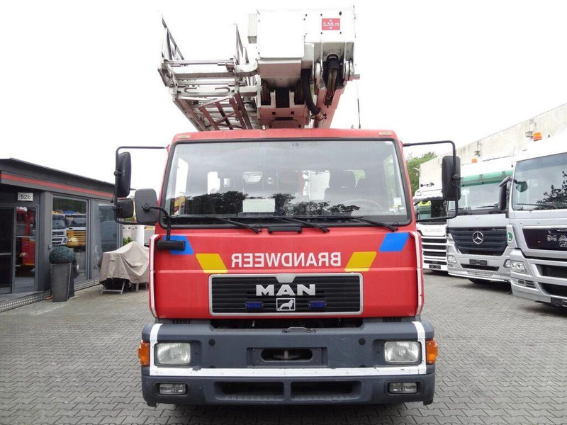 MAN 18.284 L2000 - Fire truck+ladder lift - Пожарна кола: снимка 2 MAN 18.284 L2000 - Fire truck+ladder lift - Пожарна кола: снимка 2