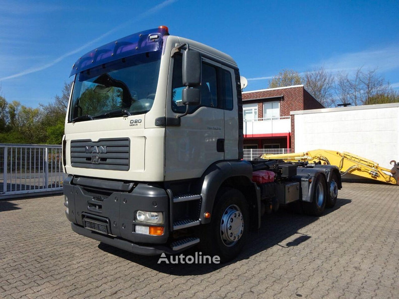 MAN 26.310 TGA - Hook lift truck - Мултилифт с кука камион: снимка 2 MAN 26.310 TGA - Hook lift truck - Мултилифт с кука камион: снимка 2