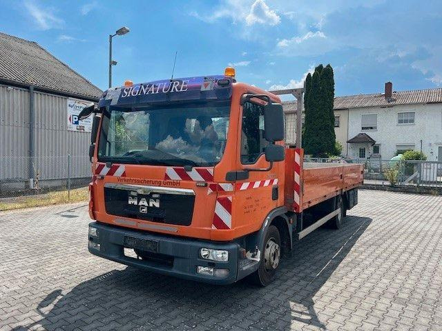 MAN 8.180 TGL Klima , Luftfederung - Бордови камион, Камион с кран: снимка 3 MAN 8.180 TGL Klima , Luftfederung - Бордови камион, Камион с кран: снимка 3
