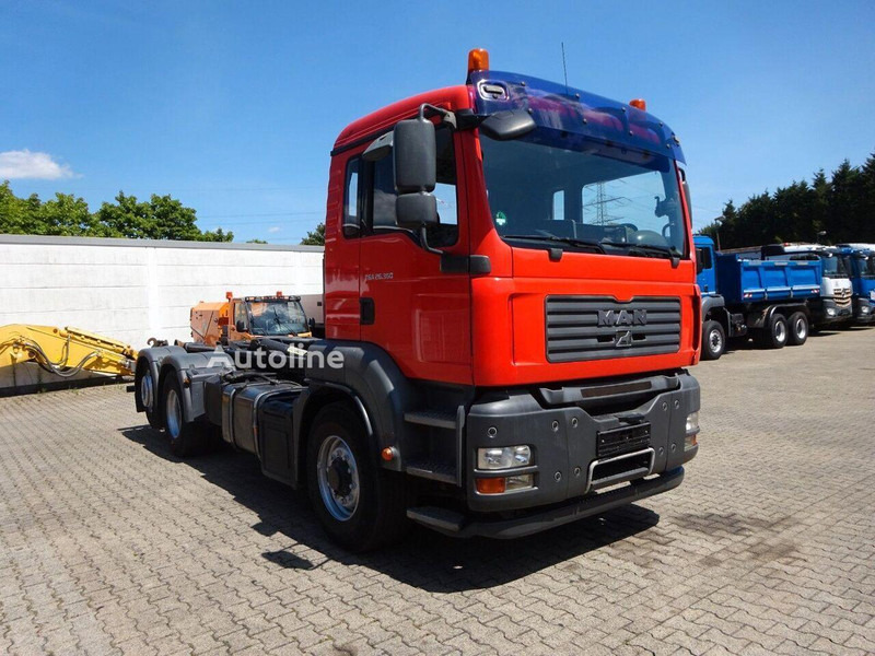 MAN TGA 26.360 - Hook lift truck 6x4 - Мултилифт с кука камион, Камион с кран: снимка 3 MAN TGA 26.360 - Hook lift truck 6x4 - Мултилифт с кука камион, Камион с кран: снимка 3