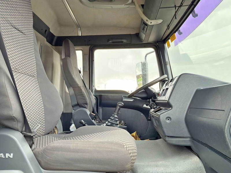 Лизинг на MAN TGA 33.350 * PK 12000 *6x4 * TOPZUSTAND MAN TGA 33.350 * PK 12000 *6x4 * TOPZUSTAND: снимка 9 Лизинг на MAN TGA 33.350 * PK 12000 *6x4 * TOPZUSTAND MAN TGA 33.350 * PK 12000 *6x4 * TOPZUSTAND: снимка 9