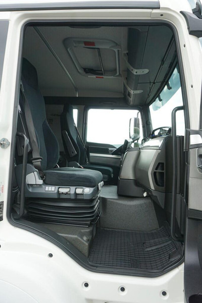 Бордови камион, Камион с кран MAN TGL / 12.250 / SKRZYNIOWY + HDS / FASSI F 65 / PILOT: снимка 10 Бордови камион, Камион с кран MAN TGL / 12.250 / SKRZYNIOWY + HDS / FASSI F 65 / PILOT: снимка 10