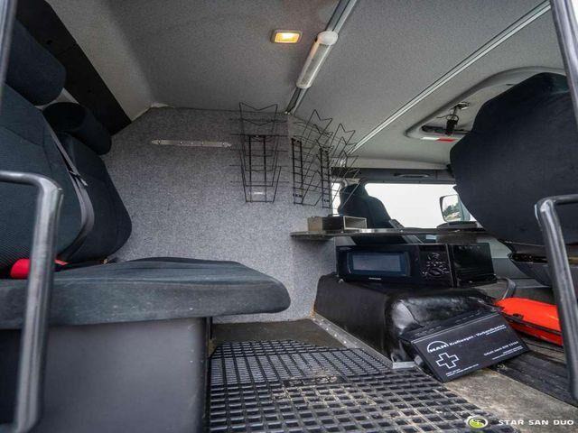 Бордови камион, Камион с кран MAN TGM 13.290 4x4 FASSI F40B22 Crane Camper DOKA: снимка 16