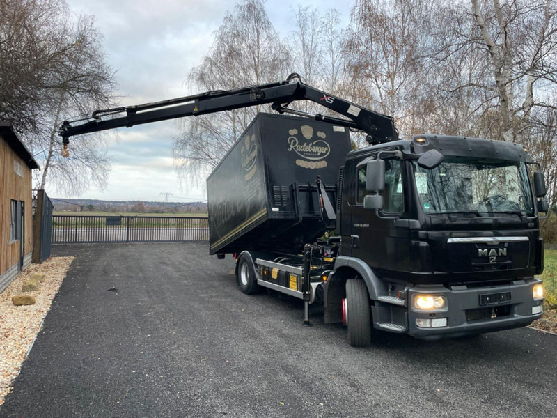 MAN TGM 15.250 Hoof lift + Crane - Мултилифт с кука камион, Камион с кран: снимка 2 MAN TGM 15.250 Hoof lift + Crane - Мултилифт с кука камион, Камион с кран: снимка 2