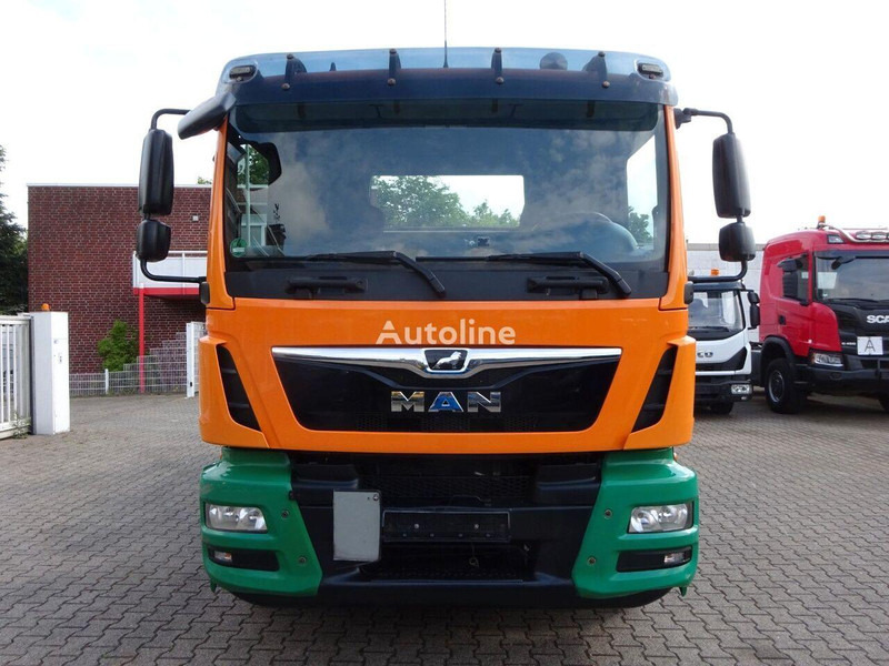 MAN TGM 18.340 Skip loader - Мултилифт за контейнери камион: снимка 2 MAN TGM 18.340 Skip loader - Мултилифт за контейнери камион: снимка 2