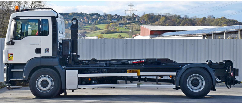 MAN TGS 18.320 Abrollkipper * Top Zustand! - Мултилифт с кука камион: снимка 3 MAN TGS 18.320 Abrollkipper * Top Zustand! - Мултилифт с кука камион: снимка 3