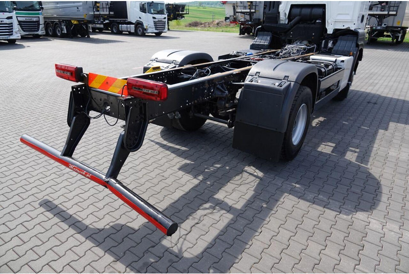 Шаси кабина MAN TGS 18.420 / 4X4 / RAMA DŁ. 5,6 M / NAVI / DO ZABUDOWY / SPROWA: снимка 19 Шаси кабина MAN TGS 18.420 / 4X4 / RAMA DŁ. 5,6 M / NAVI / DO ZABUDOWY / SPROWA: снимка 19