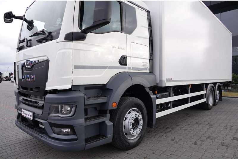 MAN TGS 26.360 / 6x2 / CHŁODNIA -8,2 M / AGREGAT CARRIER SUPRA 850 / - Рефрижератор камион: снимка 3 MAN TGS 26.360 / 6x2 / CHŁODNIA -8,2 M / AGREGAT CARRIER SUPRA 850 / - Рефрижератор камион: снимка 3
