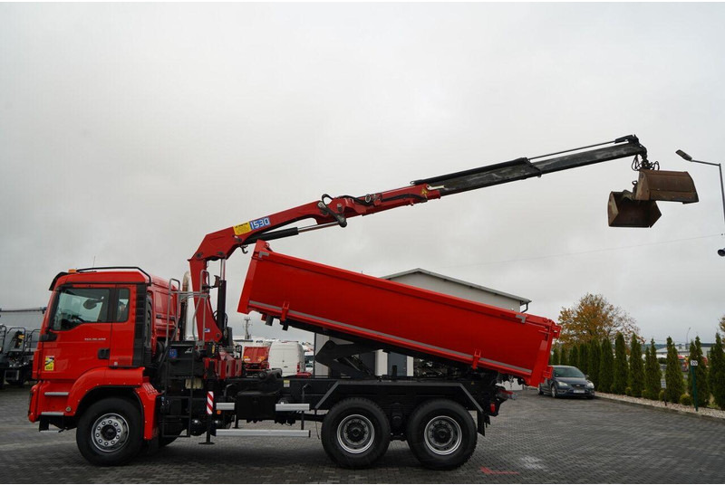 MAN TGS 26.400 / 6x4 / WYWROTKA 2 STRONNA + HDS HMF 1530 K2 / HYDR - Самосвал камион, Камион с кран: снимка 2 MAN TGS 26.400 / 6x4 / WYWROTKA 2 STRONNA + HDS HMF 1530 K2 / HYDR - Самосвал камион, Камион с кран: снимка 2