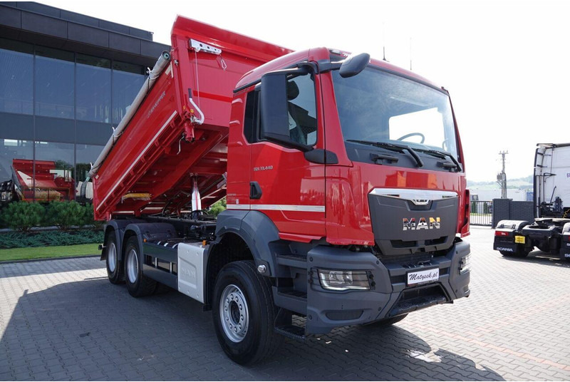 MAN TGS 33.440 / 6X4 / WYWROTKA 3 STRONNA / HYDROBURTA / BORDMATIC / - Самосвал камион: снимка 4 MAN TGS 33.440 / 6X4 / WYWROTKA 3 STRONNA / HYDROBURTA / BORDMATIC / - Самосвал камион: снимка 4