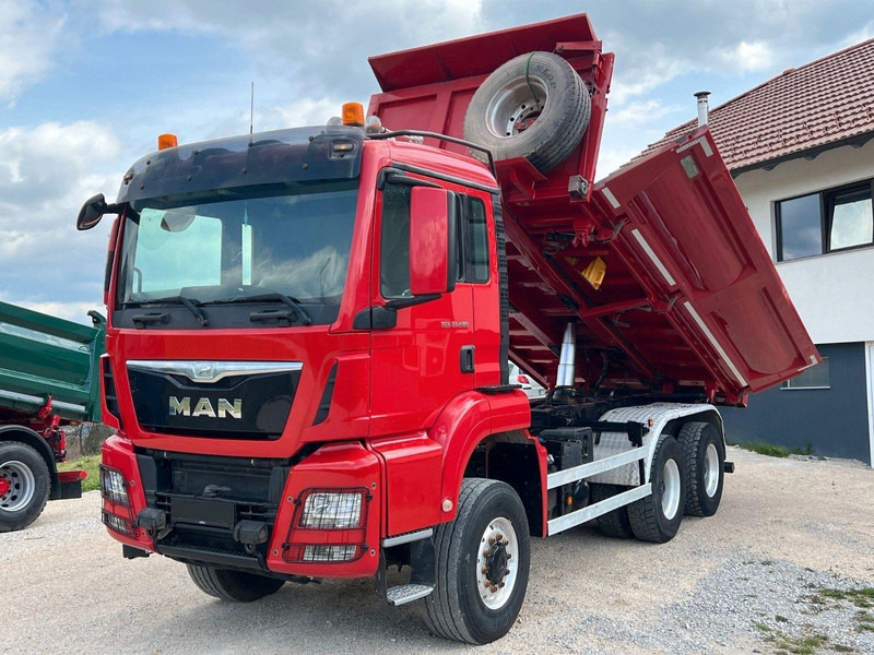 MAN TGS 33.480 6x6 B Tipper - Самосвал камион: снимка 4 MAN TGS 33.480 6x6 B Tipper - Самосвал камион: снимка 4