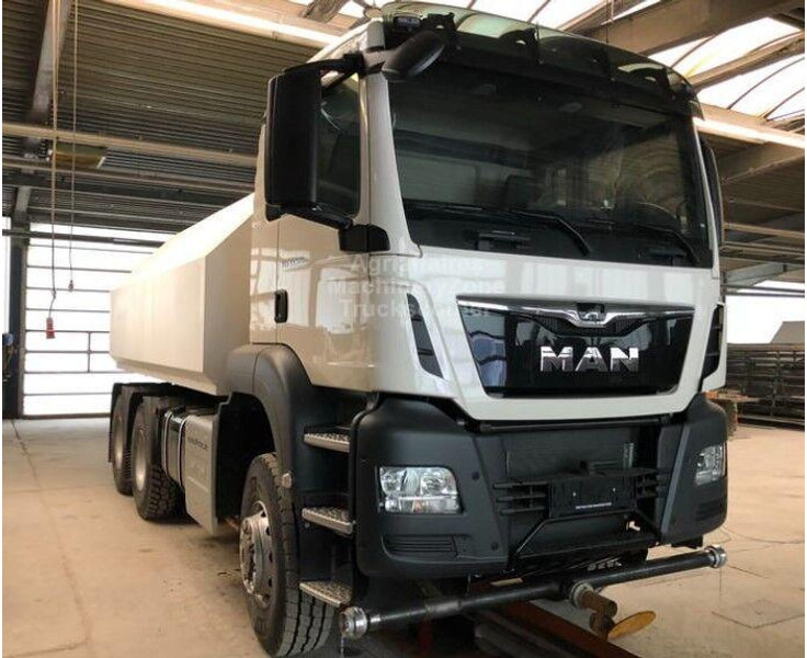 MAN TGS 33.500 - Камион цистерна: снимка 2 MAN TGS 33.500 - Камион цистерна: снимка 2