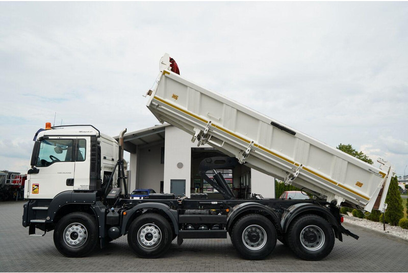 MAN TGS 35.440 / 8X4 / WYWROTKA 2 STR. / HYDROBURTA / BORDMATIC / ZA - Самосвал камион: снимка 2 MAN TGS 35.440 / 8X4 / WYWROTKA 2 STR. / HYDROBURTA / BORDMATIC / ZA - Самосвал камион: снимка 2