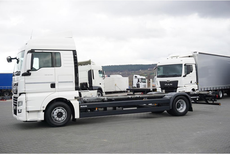 MAN TGX / 18.460 / ACC / E 6 / XLX / BDF / 7,15 M , 7,45 M - Шаси кабина: снимка 3 MAN TGX / 18.460 / ACC / E 6 / XLX / BDF / 7,15 M , 7,45 M - Шаси кабина: снимка 3