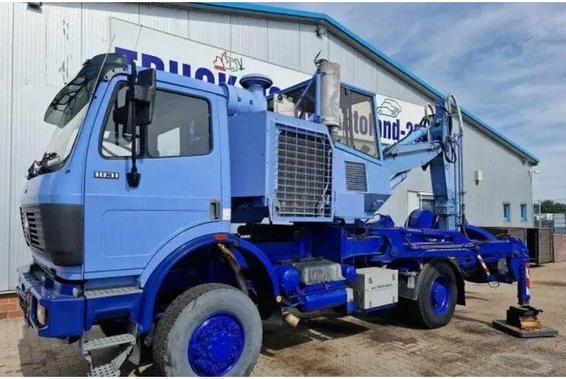 Mercedes-Benz 1831 4x4 Betonvágó - Техника за слагане на асфалт: снимка 1 Mercedes-Benz 1831 4x4 Betonvágó - Техника за слагане на асфалт: снимка 1