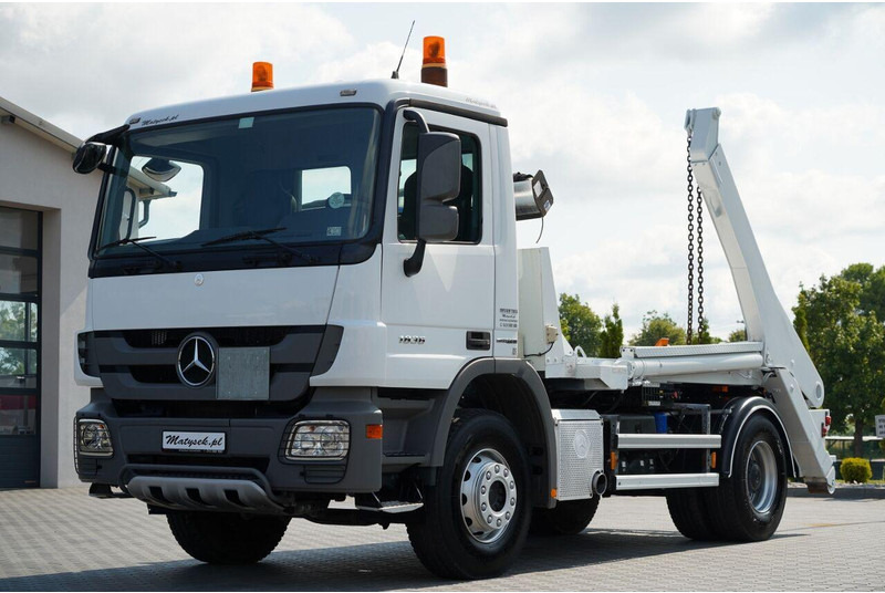 Mercedes-Benz ACTROS 1836 / 4X2 / BRAMOWIEC / PALFINGER M12T / EURO 6 / SPROW - Мултилифт за контейнери камион: снимка 1 Mercedes-Benz ACTROS 1836 / 4X2 / BRAMOWIEC / PALFINGER M12T / EURO 6 / SPROW - Мултилифт за контейнери камион: снимка 1