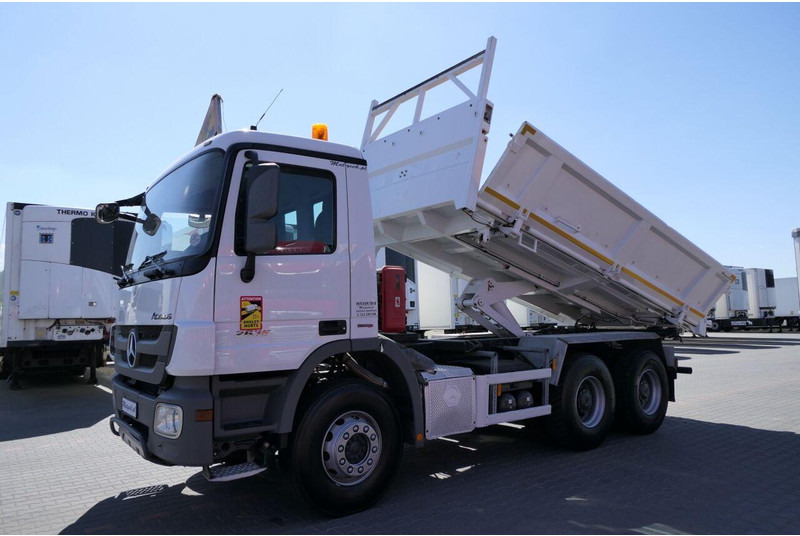 Mercedes-Benz ACTROS 2636 - Самосвал камион: снимка 2 Mercedes-Benz ACTROS 2636 - Самосвал камион: снимка 2