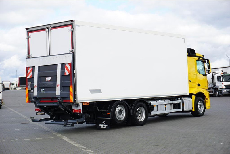 Mercedes-Benz ACTROS / 2853 / ACC / E 6 / MP 5 / CHŁODNIA + WINDA / 18 PALET / - Рефрижератор камион: снимка 5 Mercedes-Benz ACTROS / 2853 / ACC / E 6 / MP 5 / CHŁODNIA + WINDA / 18 PALET / - Рефрижератор камион: снимка 5