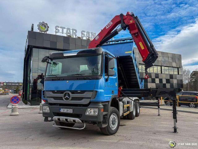 Mercedes-Benz ACTROS 3341 6x6 HMF 4220 K4 CRANE KIPPER - Самосвал камион, Камион с кран: снимка 2 Mercedes-Benz ACTROS 3341 6x6 HMF 4220 K4 CRANE KIPPER - Самосвал камион, Камион с кран: снимка 2