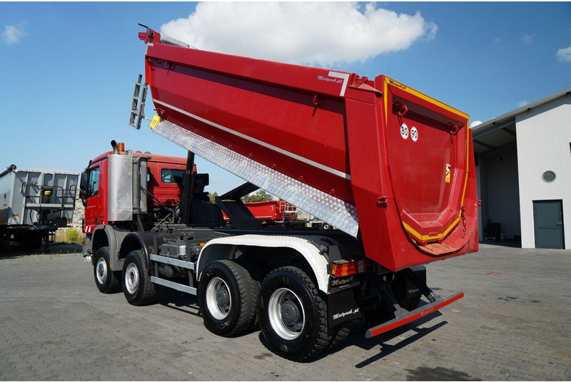 Mercedes-Benz ACTROS 4141 / 8X6 / WYWROTKA TYLNOZSYPOWA / MEILLER KIPPER 5.3M - Самосвал камион: снимка 5 Mercedes-Benz ACTROS 4141 / 8X6 / WYWROTKA TYLNOZSYPOWA / MEILLER KIPPER 5.3M - Самосвал камион: снимка 5