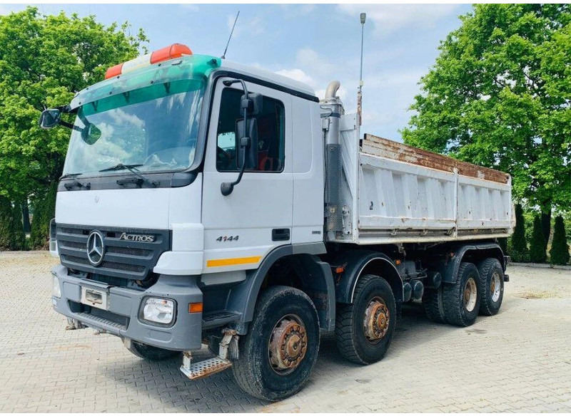 Mercedes-Benz ACTROS 4144 8x8 Tipper - Самосвал камион: снимка 3 Mercedes-Benz ACTROS 4144 8x8 Tipper - Самосвал камион: снимка 3