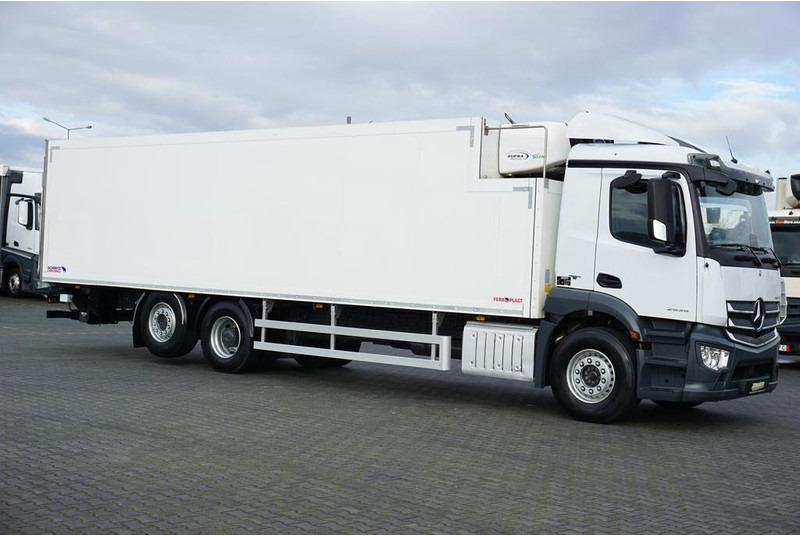 Mercedes-Benz ANTOS / 2535 / EURO 6 / CHŁODNIA + WINDA / 23 PALETY / OŚ SKRĘTN - Рефрижератор камион: снимка 4 Mercedes-Benz ANTOS / 2535 / EURO 6 / CHŁODNIA + WINDA / 23 PALETY / OŚ SKRĘTN - Рефрижератор камион: снимка 4
