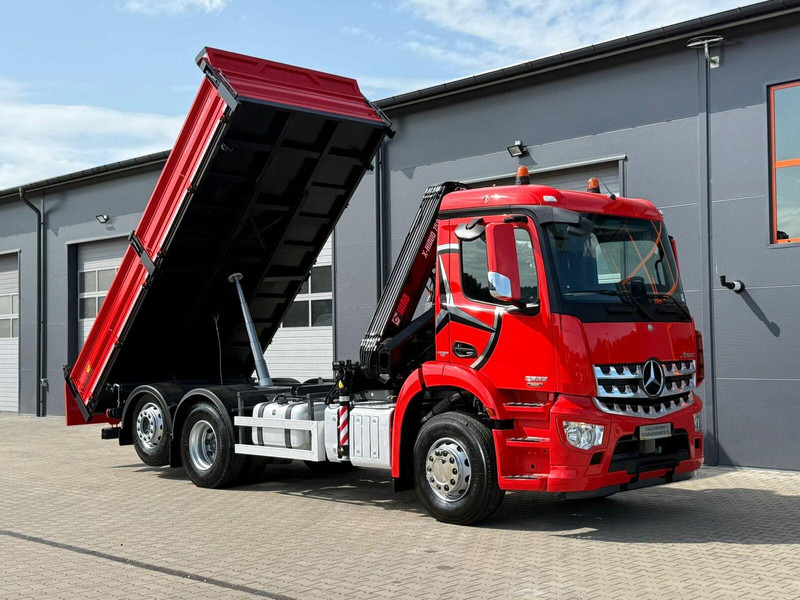 Mercedes-Benz AROCS 2532 // E6 // wywrotka 3-Stronna + HIAB HIDUO 158 B-2 // 6 - Самосвал камион, Камион с кран: снимка 1 Mercedes-Benz AROCS 2532 // E6 // wywrotka 3-Stronna + HIAB HIDUO 158 B-2 // 6 - Самосвал камион, Камион с кран: снимка 1