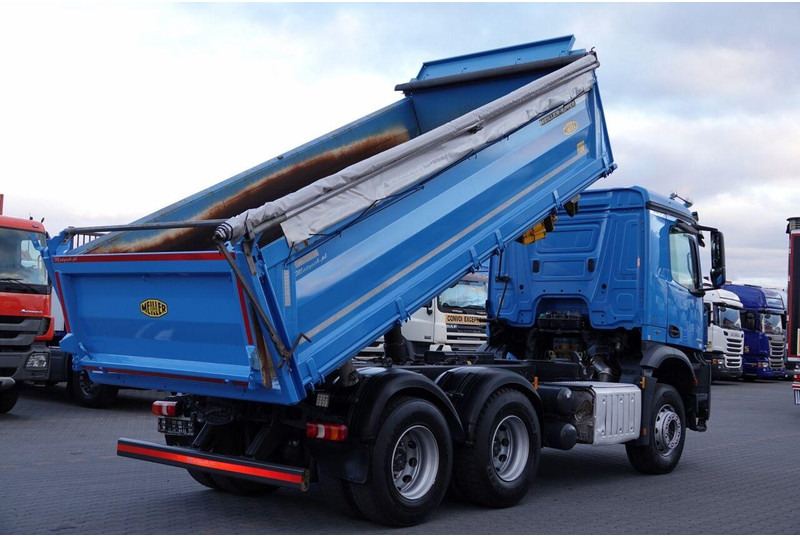 Mercedes-Benz AROCS 2636 / 6x4 / WYWROTKA 3 STRONNA / MEILLER KIPER / EURO 6 / - Самосвал камион: снимка 4 Mercedes-Benz AROCS 2636 / 6x4 / WYWROTKA 3 STRONNA / MEILLER KIPER / EURO 6 / - Самосвал камион: снимка 4