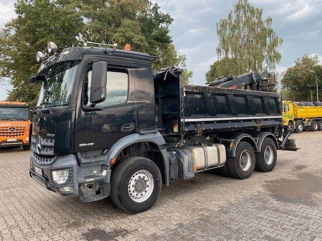 Mercedes-Benz AROCS 2643 - Самосвал камион, Камион с кран: снимка 2 Mercedes-Benz AROCS 2643 - Самосвал камион, Камион с кран: снимка 2