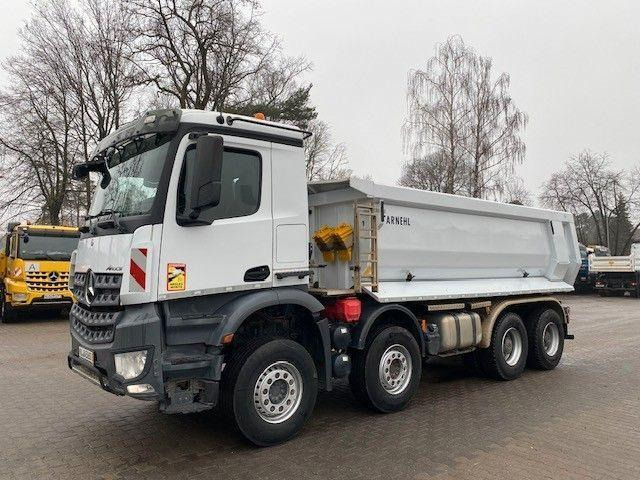 Mercedes-Benz AROCS 3743 - Самосвал камион: снимка 2 Mercedes-Benz AROCS 3743 - Самосвал камион: снимка 2