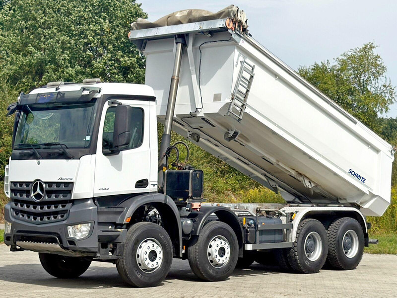 Mercedes-Benz AROCS 4142* KIPPER / 8x4 * TOPZUSTAND - Самосвал камион: снимка 4 Mercedes-Benz AROCS 4142* KIPPER / 8x4 * TOPZUSTAND - Самосвал камион: снимка 4